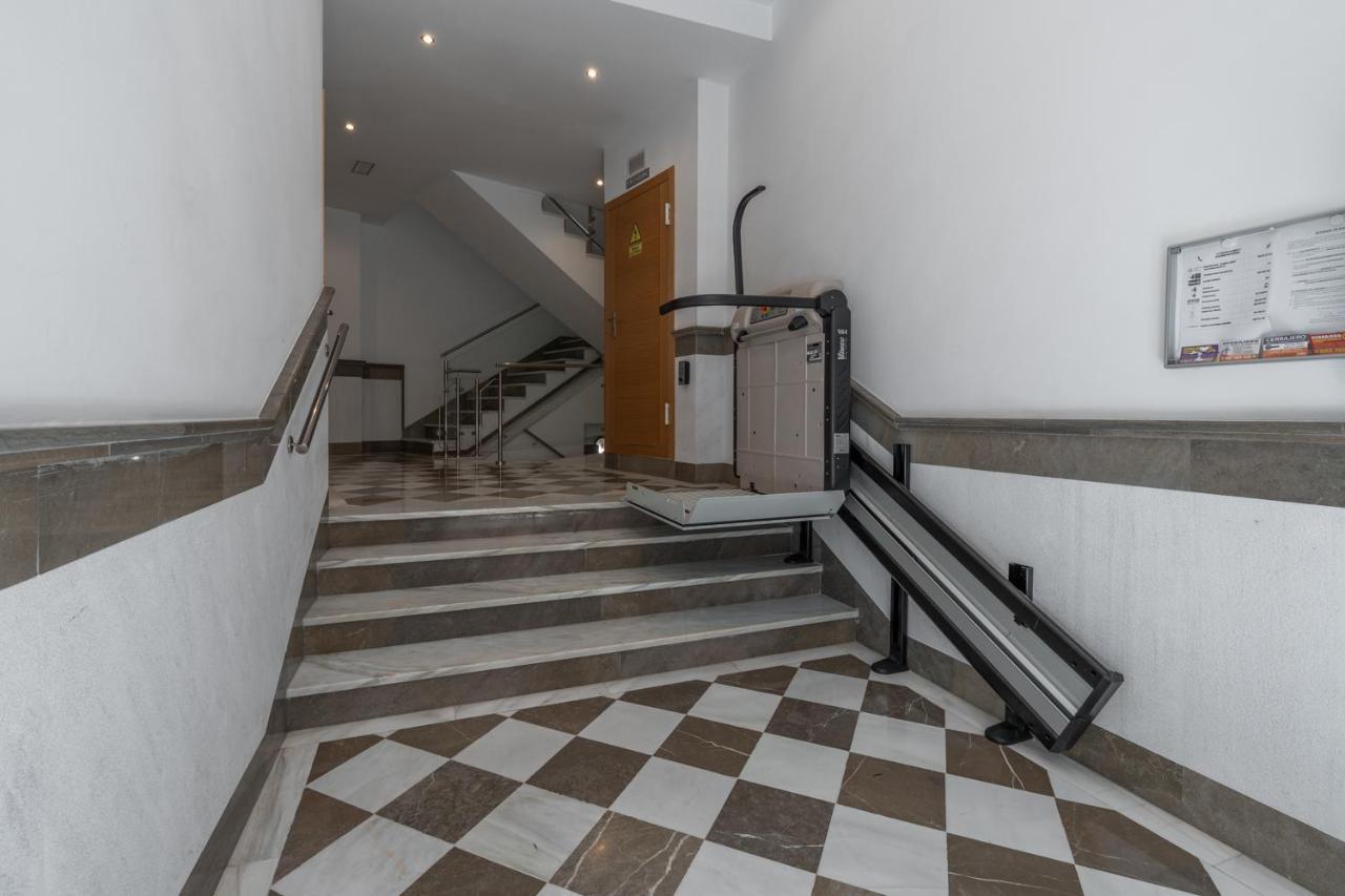 Tuguest Postigo II Catedral Apartment - Free Parking Granada Buitenkant foto