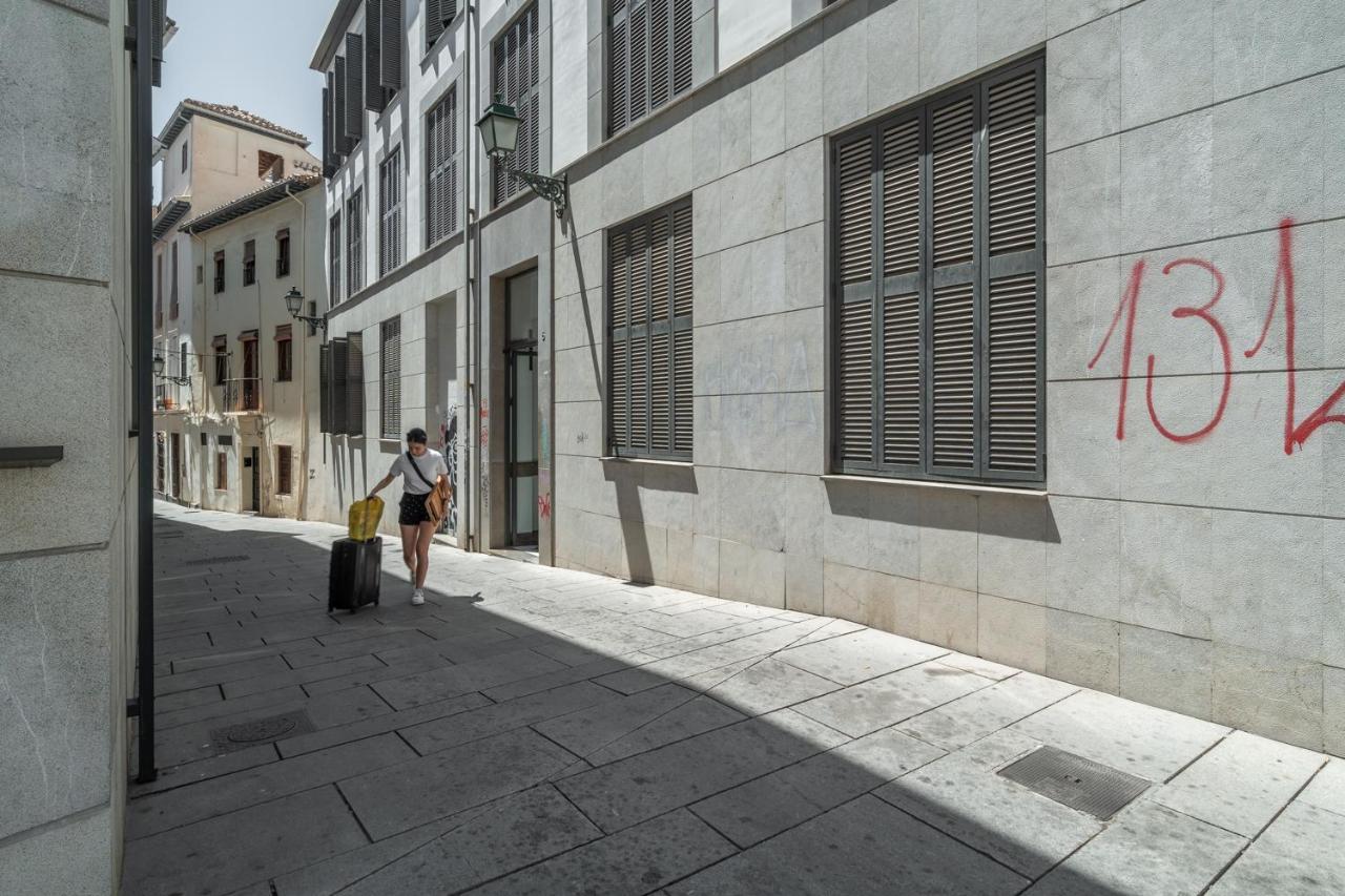 Tuguest Postigo II Catedral Apartment - Free Parking Granada Buitenkant foto