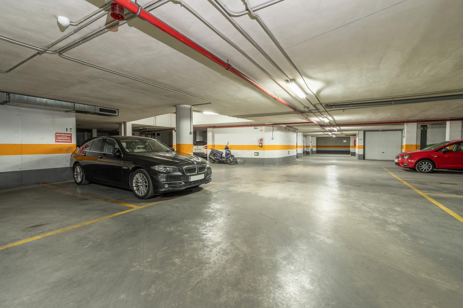 Tuguest Postigo II Catedral Apartment - Free Parking Granada Buitenkant foto